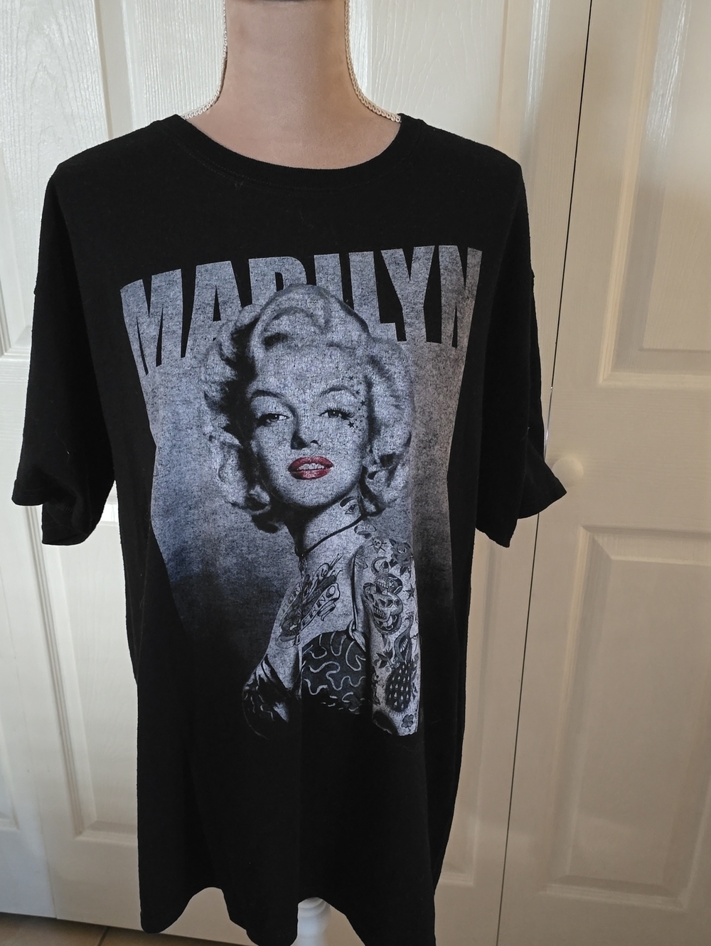 Marilyn Graphic Black Short Sleeve Tee